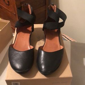 GUC Gentle Soul 8.5 black shoes